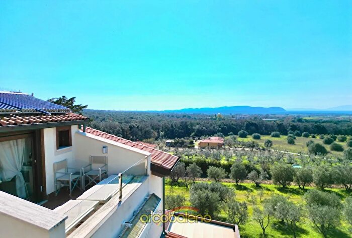 Appartamento con 6 locali in vendita in Via di San Bartolo, San Vincenzo