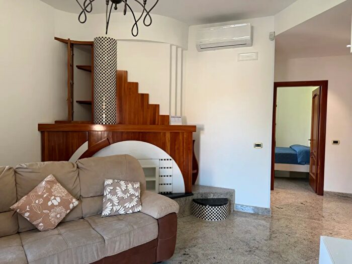 Appartamento trilocale in affitto in Via Mattine, Agropoli