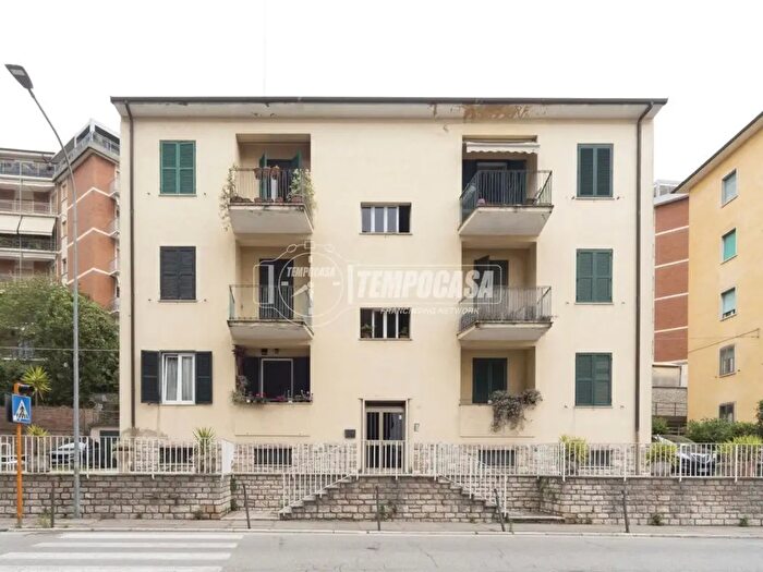 Appartamento trilocale in vendita in Via dei Filosofi, Perugia