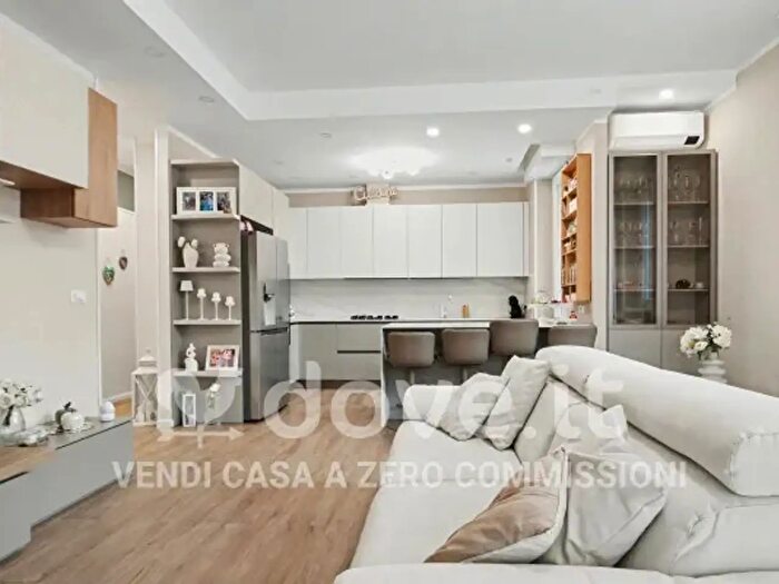 Appartamento quadrilocale in vendita in Via Carlo Ottoboni, Lovere