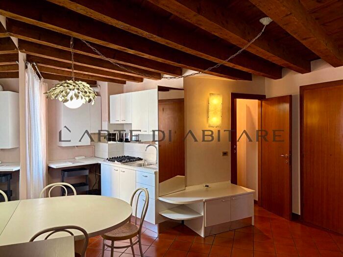 Appartamento monolocale in affitto in Corso Castelvecchio, Valverde, Verona