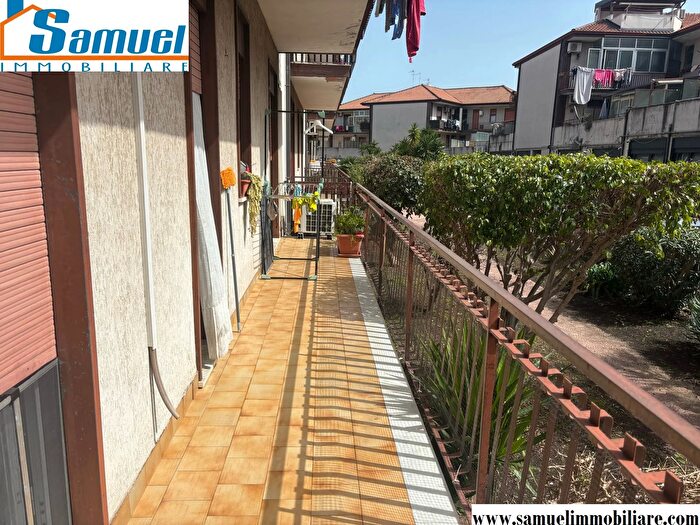 Appartamento trilocale in vendita in Via Stazione, Mascali