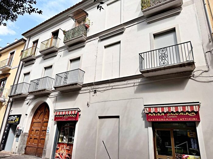 Appartamento bilocale in affitto in Piazza Principe Amedeo, Aversa