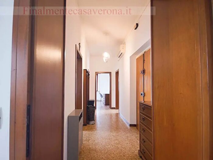 Appartamento quadrilocale in affitto in Via Andrea Palladio, Verona