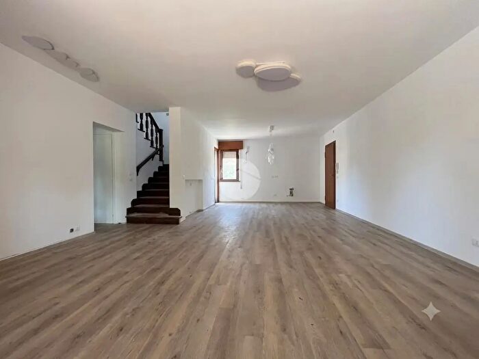 Casa con 6 locali in vendita in Via della Resistenza, Saonara