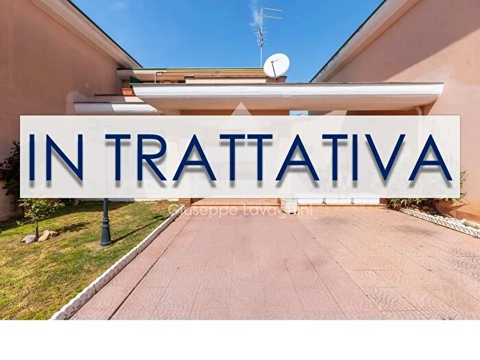 Casa trilocale in vendita in Via Piave a, Ardea