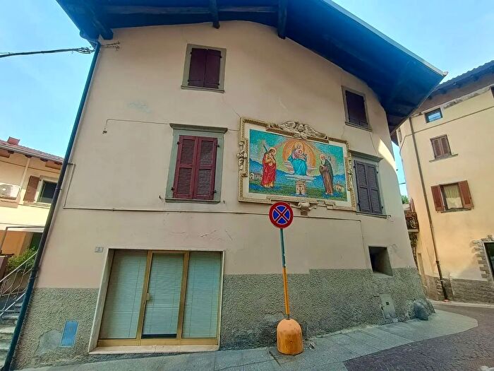 Casa con 5 locali in vendita in Via Torre, Pian Camuno