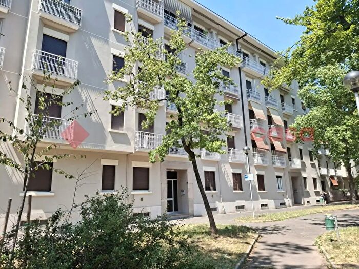 Appartamento trilocale in vendita in Via Garibaldi, Cerro Maggiore
