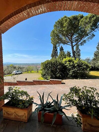 Casa con 10 locali in vendita in Montelupo Fiorentino, Montelupo Fiorentino