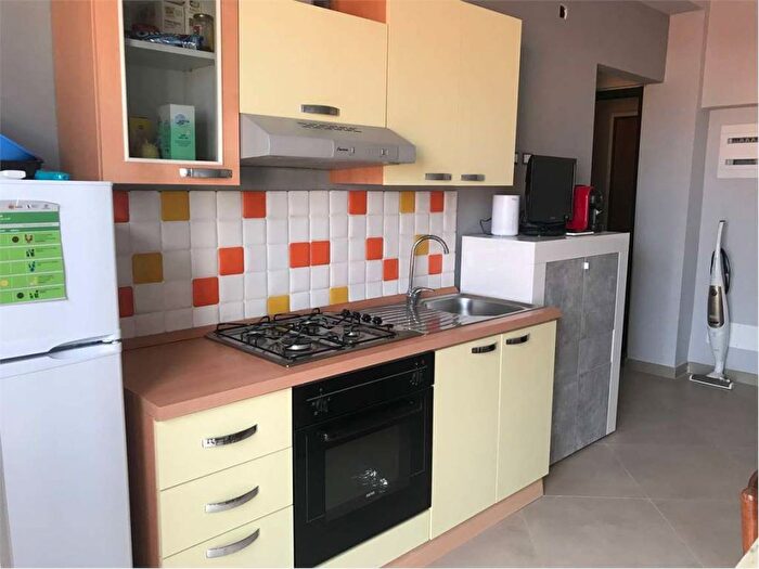 Appartamento trilocale in affitto in VIALE CROTONE, Catanzaro Lido, Catanzaro
