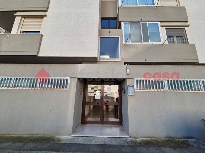 Appartamento quadrilocale in vendita in Via Carlo Magno, Taranto