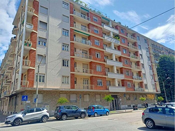 Appartamento trilocale in affitto in Filadelfia, Lingotto, Torino