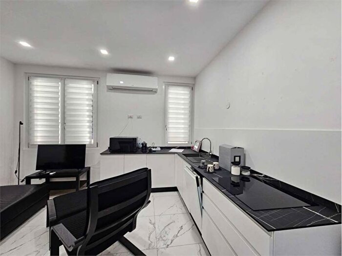Appartamento bilocale in affitto in Via Dante, Valduce Crispi, Como