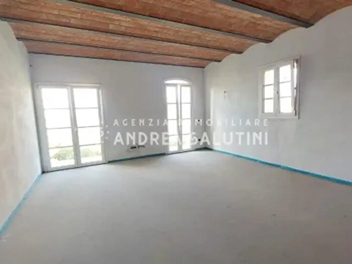 Casa con 6 locali in vendita in Ponsacco