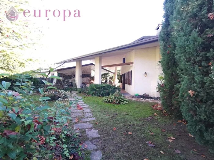 Casa quadrilocale in vendita in Via IV Novembre, Roveredo In Piano