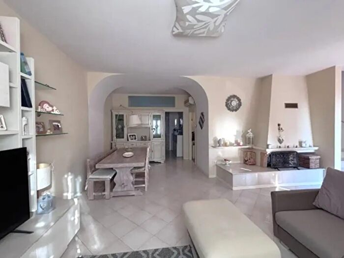 Casa con 6 locali in vendita in Via dei Frosini, Pistoia