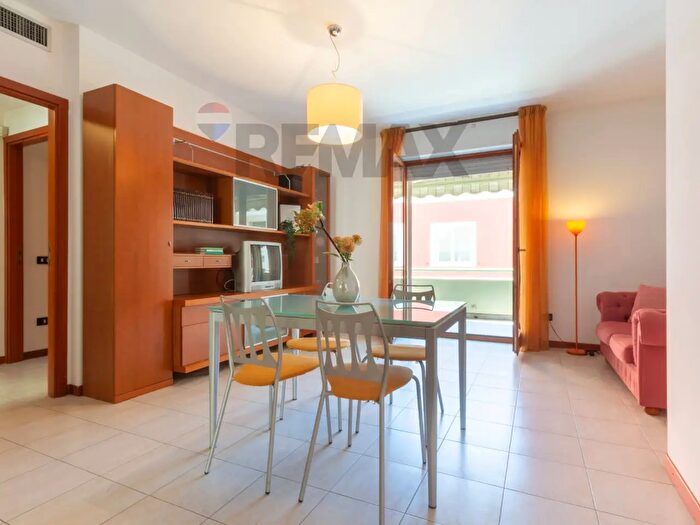 Appartamento trilocale in vendita in Via Asfodelo, Cagliari