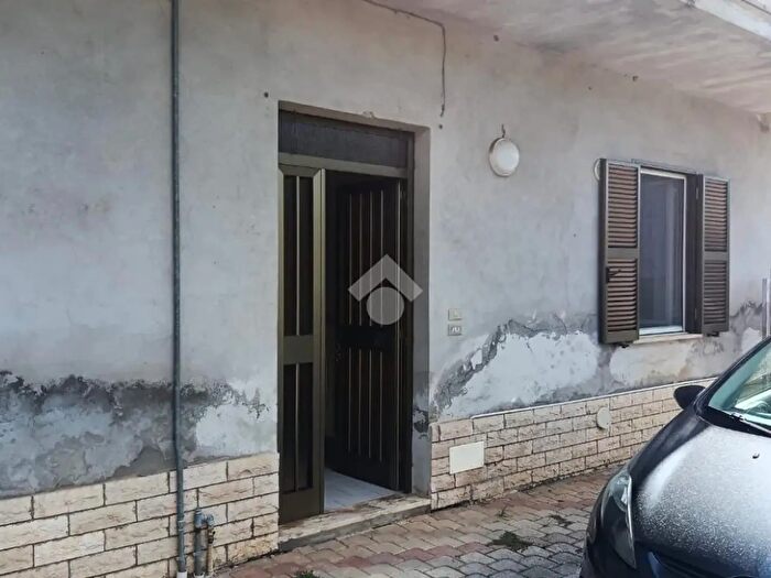 Casa trilocale in vendita in Via Accorciatoia Seritico, Alatri