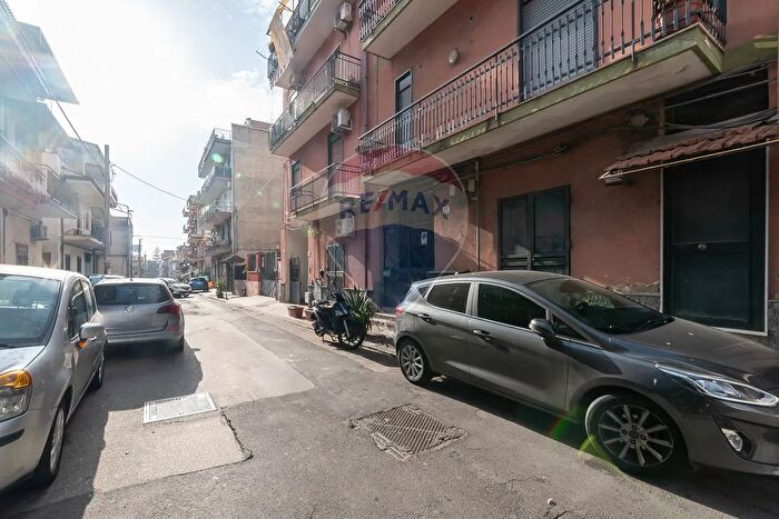 Appartamento trilocale in vendita in Via dei Sanguinelli, Catania