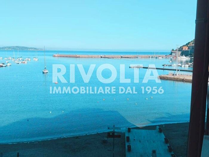 Appartamento quadrilocale in affitto in Lungomare Andrea Doria, Porto Ercole, Monte Argentario