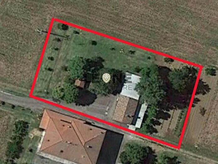 Casa con 6 locali in vendita in Vignola