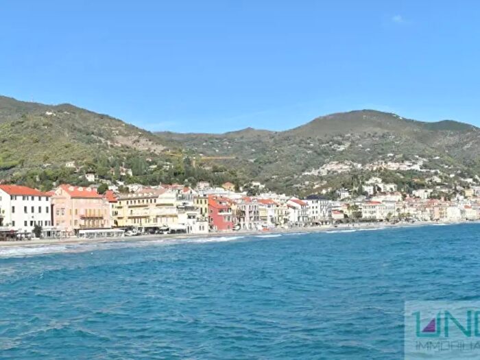 Appartamento trilocale in vendita in Via Dante, Alassio
