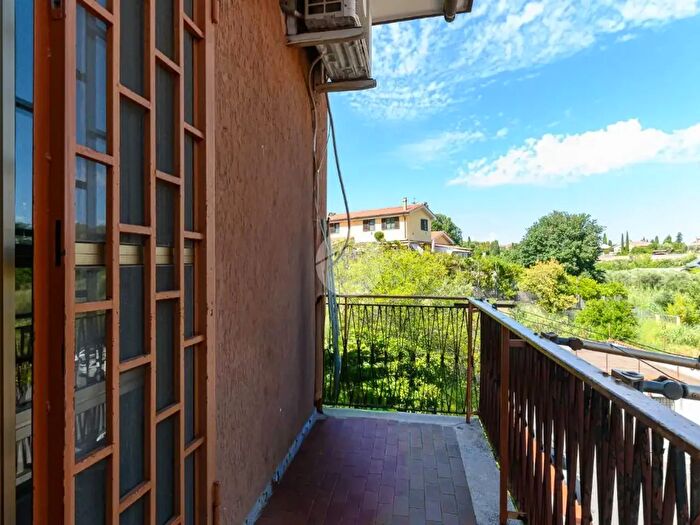 Appartamento trilocale in vendita in Vicolo del Monte delle Capre, Roma