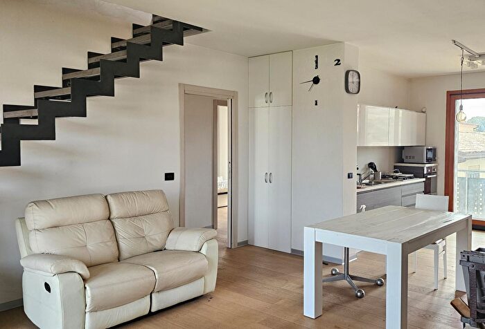 Appartamento quadrilocale in vendita in Via Tergola, Padova