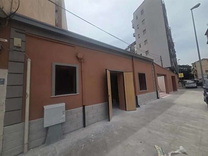 Appartamento quadrilocale in vendita in Leonardo di Bartolomeo, Palermo