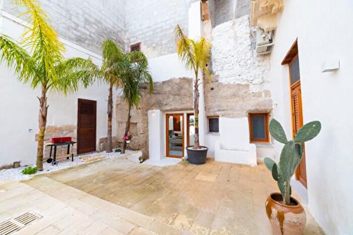 Casa trilocale in vendita in Piazza SantAnna, Favignana