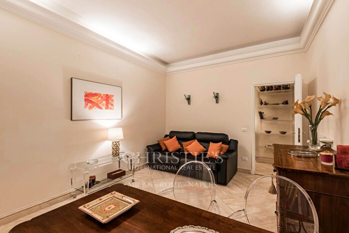 Appartamento trilocale in affitto in Vicolo di San Trifone, Roma