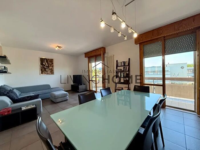 Appartamento con 6 locali in vendita in Via Certaldo, Cesena