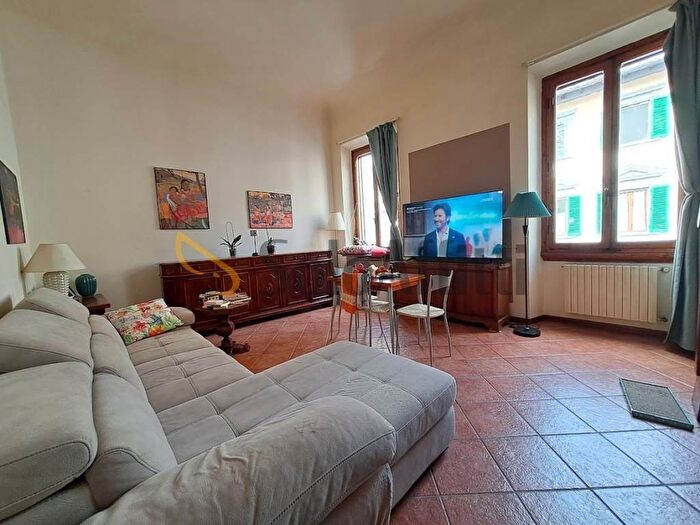 Appartamento trilocale in affitto in Via Giotto, Beccaria Colombo, Firenze