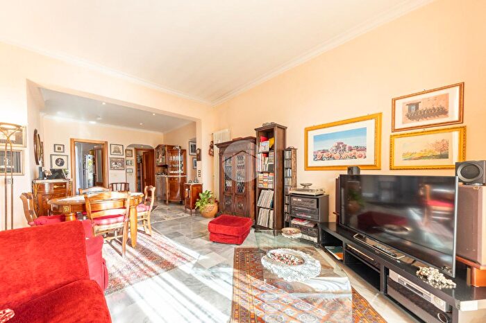 Appartamento quadrilocale in vendita in Via Rocca di Papa, Roma