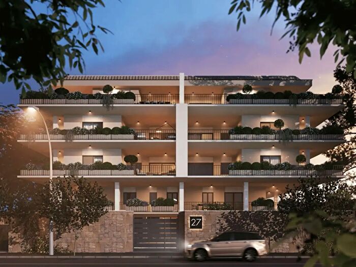 Appartamento quadrilocale in vendita in Via Eufrate, Roma