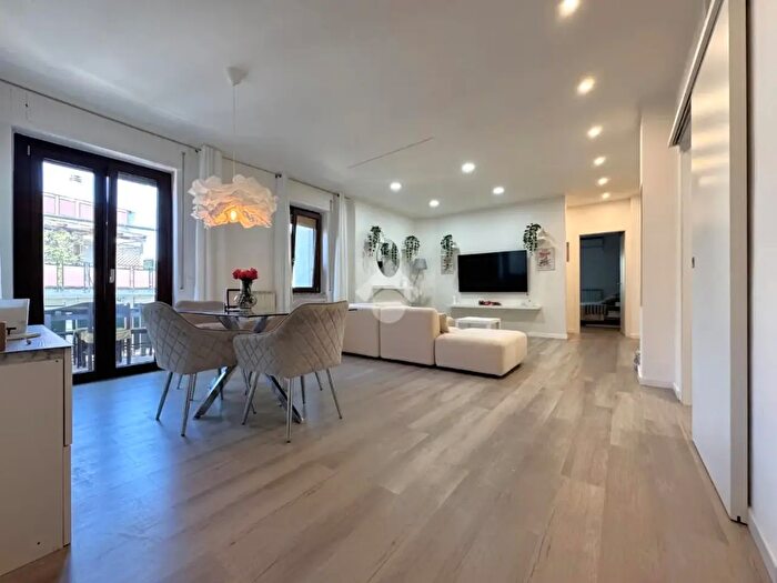 Appartamento con 5 locali in vendita in Via Monfalcone, Viterbo