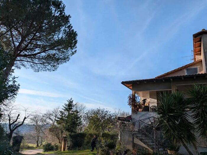 Casa con 5 locali in vendita in Manciano