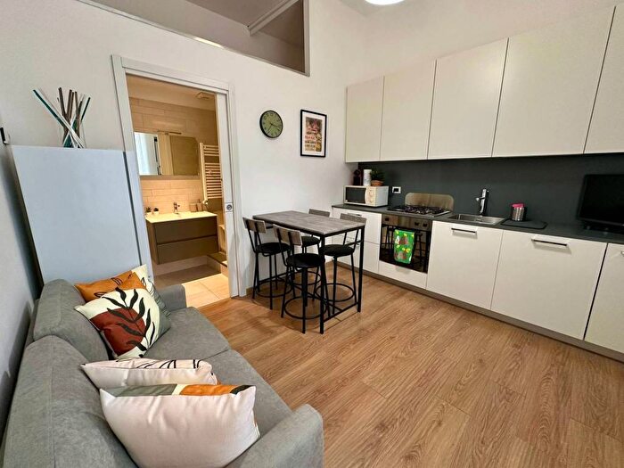 Appartamento bilocale in affitto in Corso San Gottardo, Milano