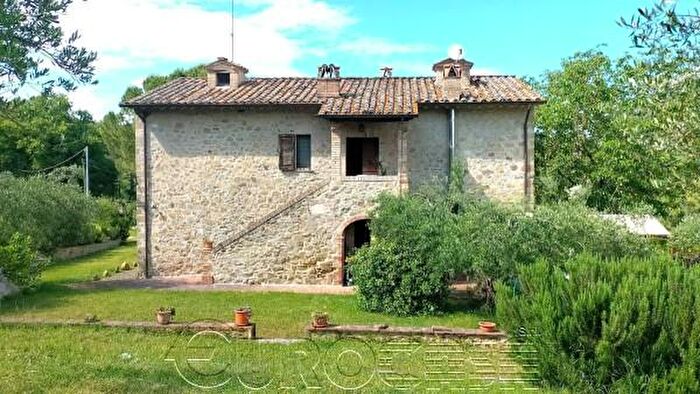 Casa con 6 locali in vendita in Umbertide