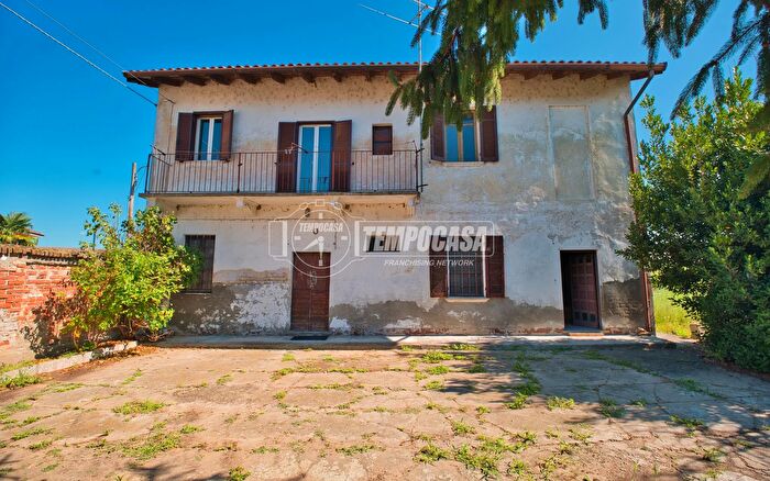 Casa quadrilocale in vendita in Borgolavezzaro