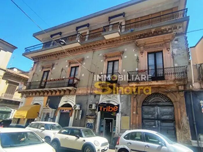 Appartamento con 6 locali in vendita in Via Strano, Paterno'