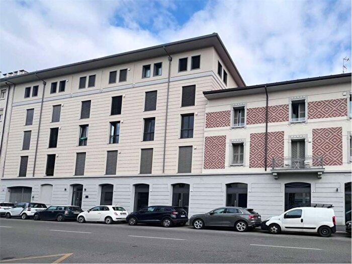 Appartamento bilocale in affitto in Via Giacomo Watt, Barona, Milano
