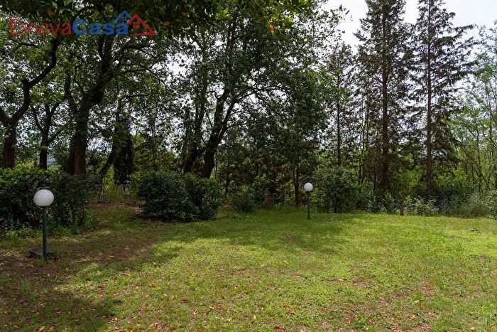 Appartamento con 6 locali in vendita in Via Augusti, Trecastelli