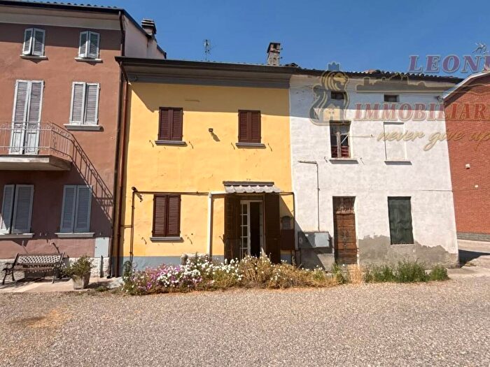 Casa trilocale in affitto in Bressana, Bressana Bottarone