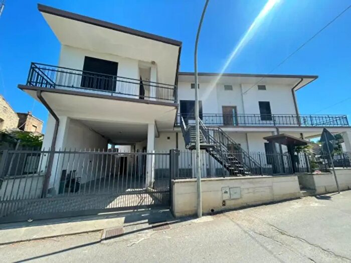 Casa con 5 locali in vendita in Via San Tommaso, Perano
