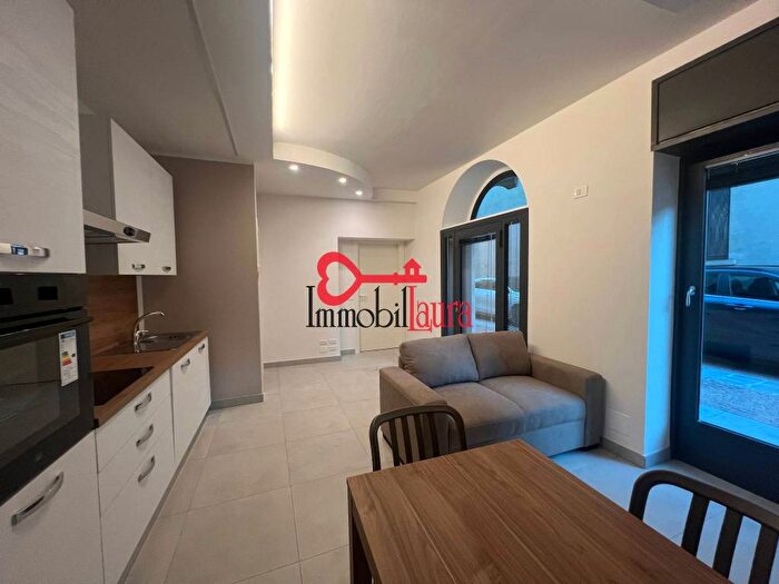 Appartamento bilocale in affitto in Via Benefattori della Chiesa, Brenno Useria, Arcisate