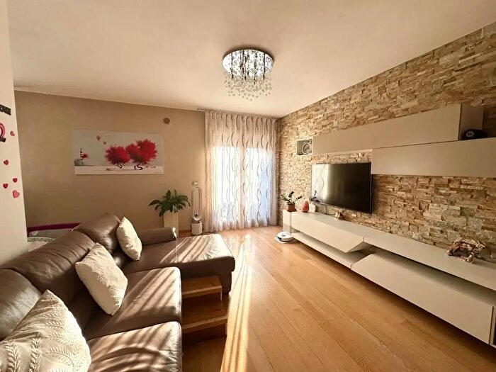 Appartamento trilocale in vendita in Via Monte Verena, Pianiga