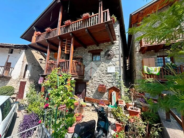 Casa con 5 locali in vendita in Villaggio Argnod, Quart