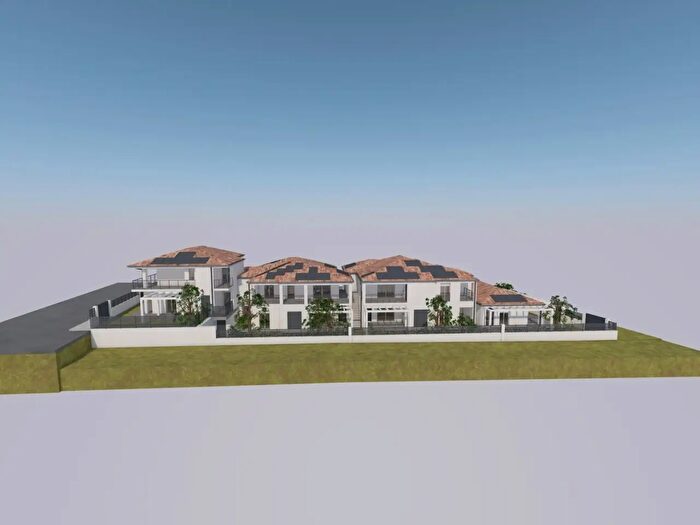 Appartamento trilocale in vendita in Via del Bracciante Snc, Tortoli