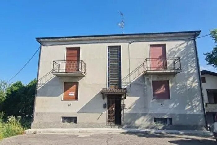 Casa con 6 locali in vendita in Frazione Pometo Via Tre Venti Colli Verdi, Colli Verdi
